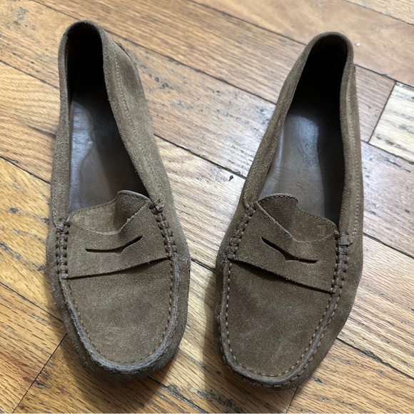 TOD’S Brown Suede Leather Loafers Driving Moccasin Size 39.5 - Picture 1 of 10